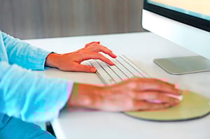 young-caucasian-woman-with-computer-2024-08-14-19-53-30-utc